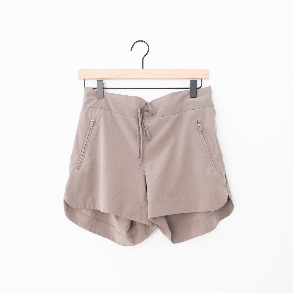 Kyodan Outdoor Women's Hiking Athletic Sport Shorts Tan Size Medium
